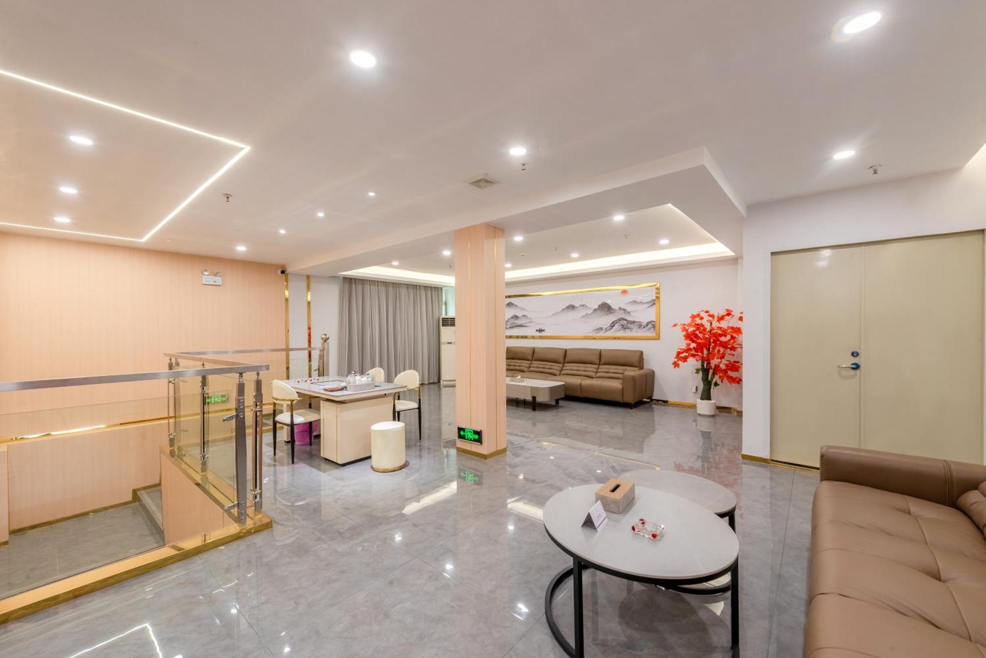 Huahang Hotel - Guangzhou Baiyun International Airport - Free Airport Shuttle Bus Exterior foto