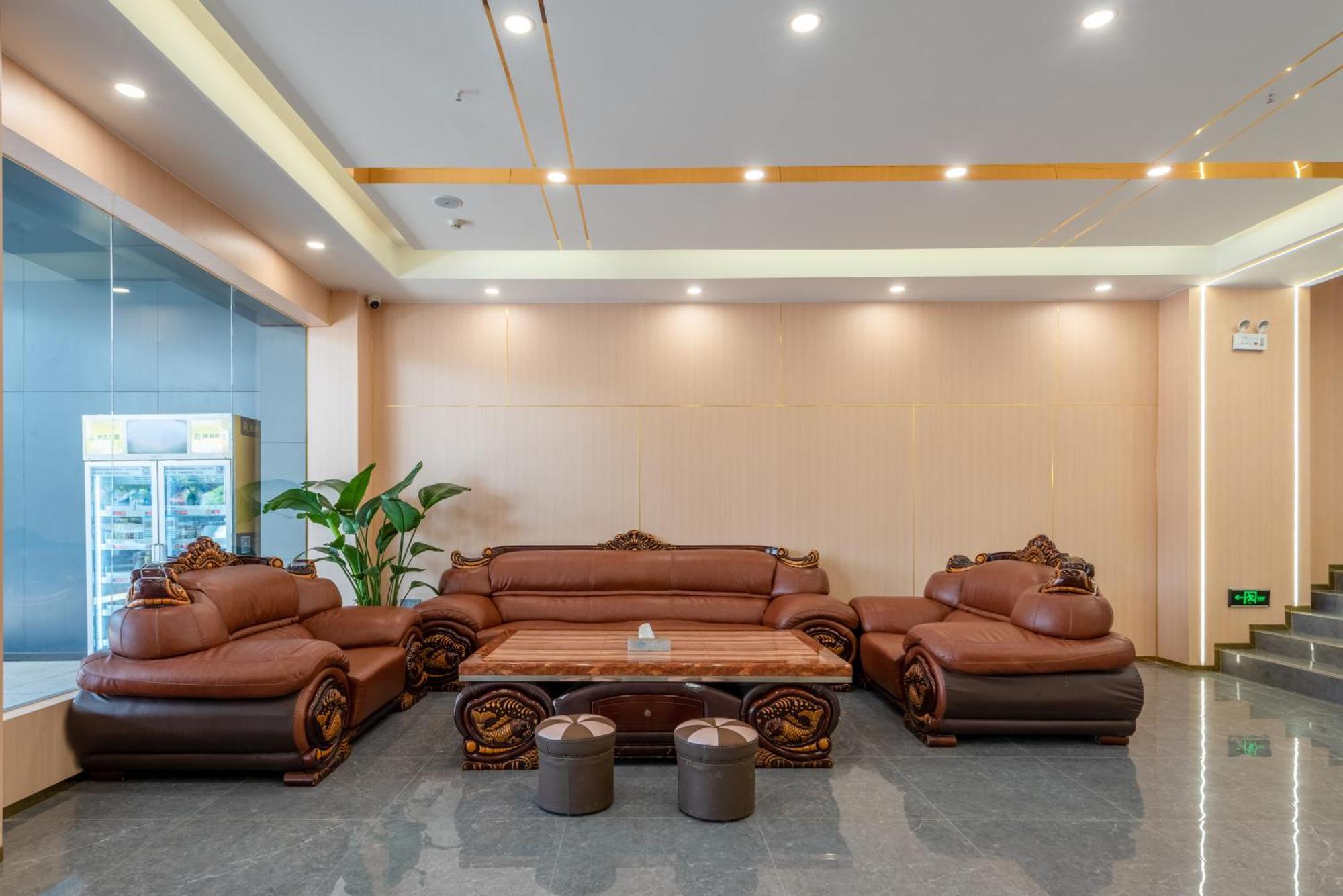 Huahang Hotel - Guangzhou Baiyun International Airport - Free Airport Shuttle Bus Exterior foto