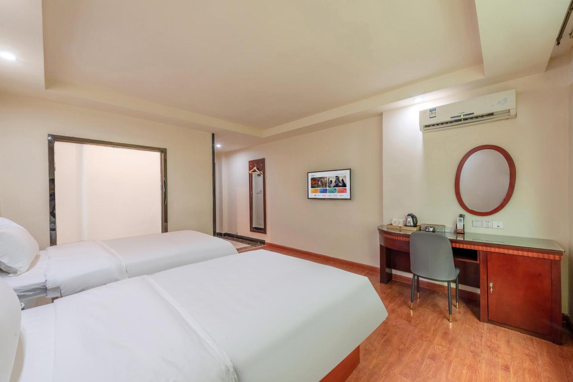 Huahang Hotel - Guangzhou Baiyun International Airport - Free Airport Shuttle Bus Exterior foto